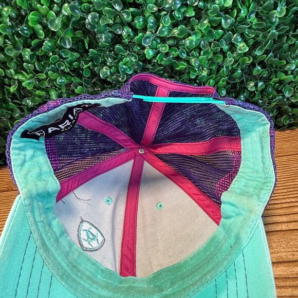 Women’s Ariat Adjustable Teal Purple Pink Striped Logo Cap Trucker Hat - Picture 2 of 11